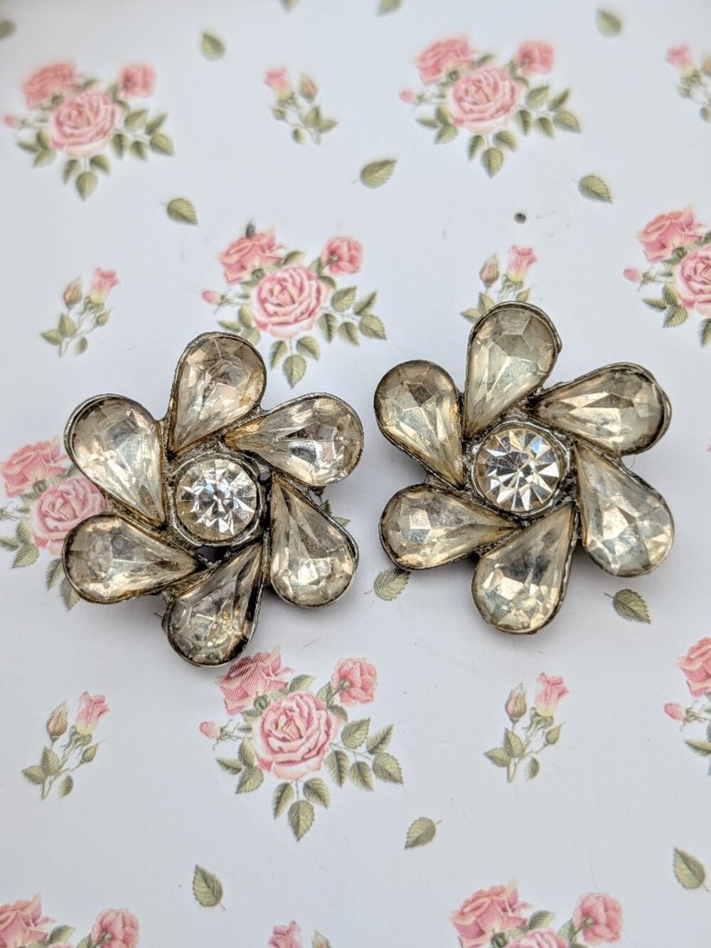 Vintage 1940's silver tone rhinestone flower buttons, set of 2 AS IS